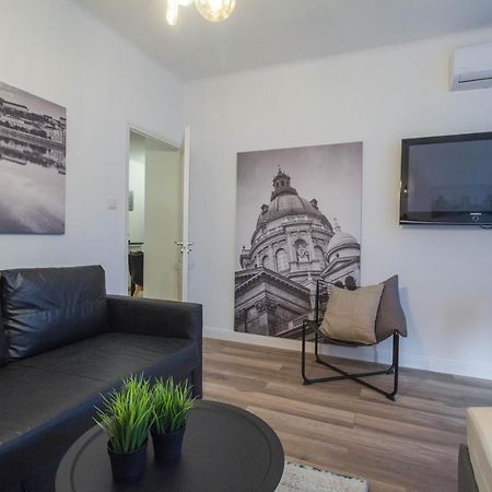 Standard Apartment By Hi5 - Madach Будапеща Екстериор снимка