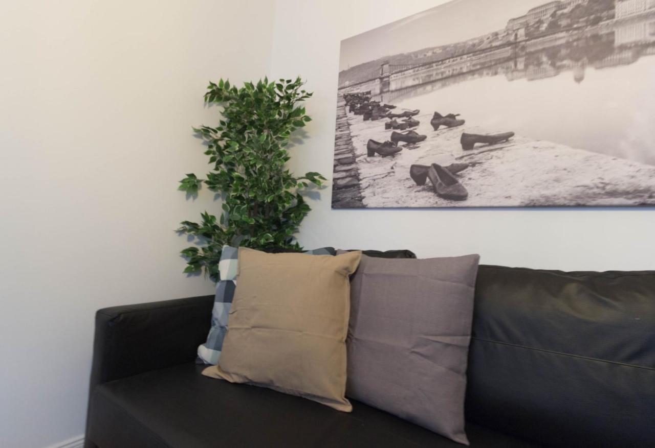 Standard Apartment By Hi5 - Madach Будапеща Екстериор снимка