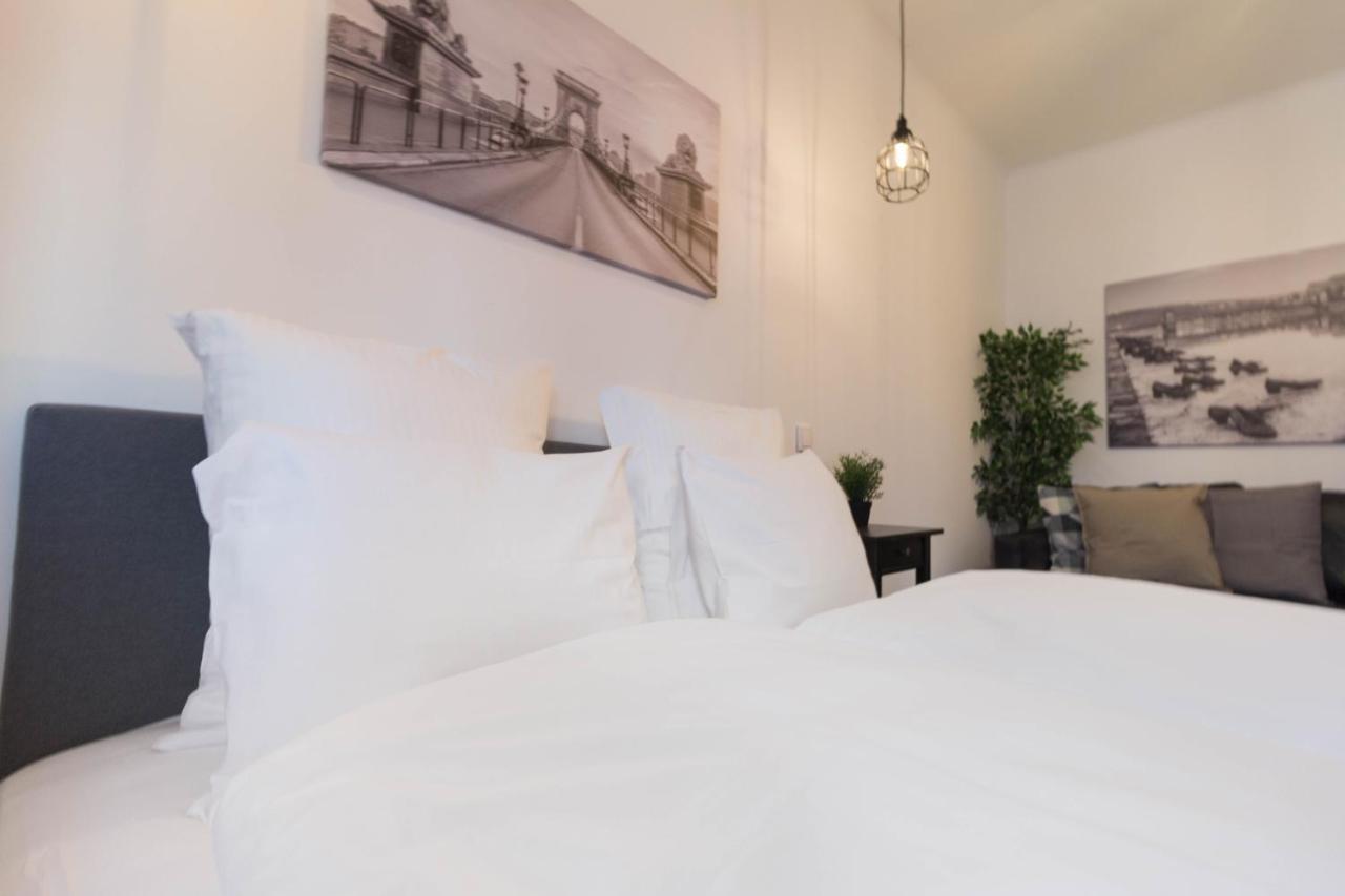 Standard Apartment By Hi5 - Madach Будапеща Екстериор снимка